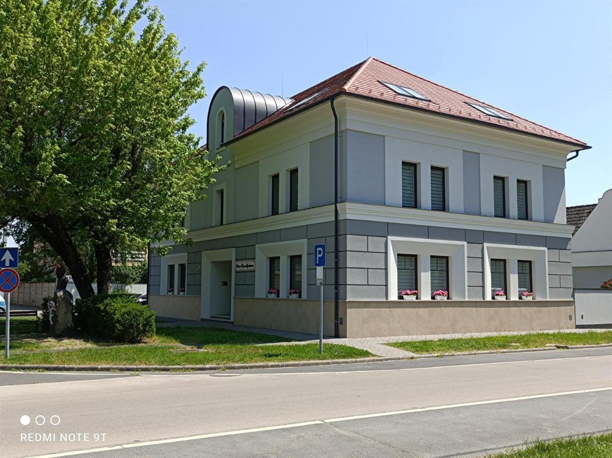 Corso Lux Apartman Дьюла Экстерьер фото